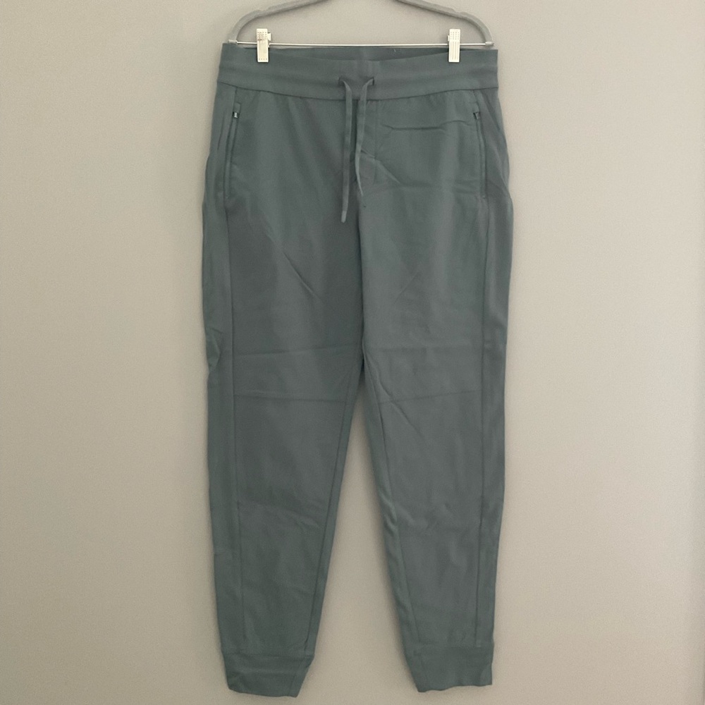 Athleta Exercise Pants. Womens 14/T.